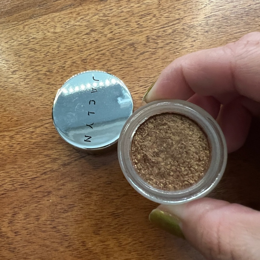 Jaclyn cosmetics